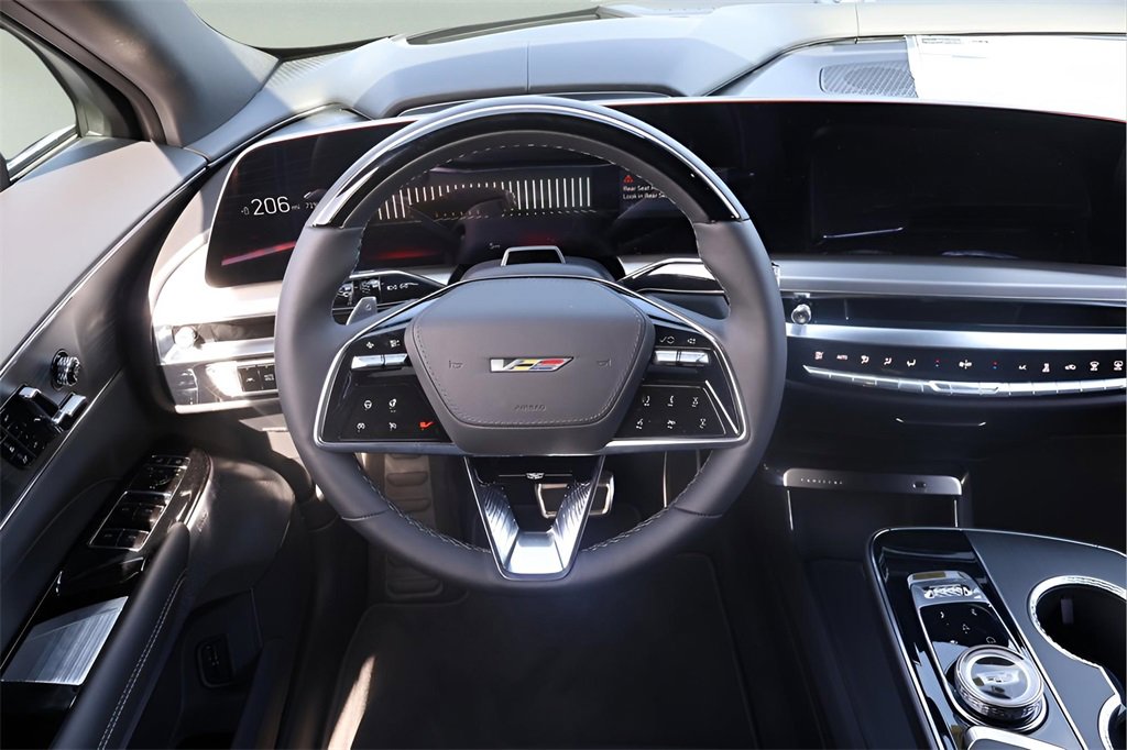 New 2026 Cadillac Lyriq V image 18