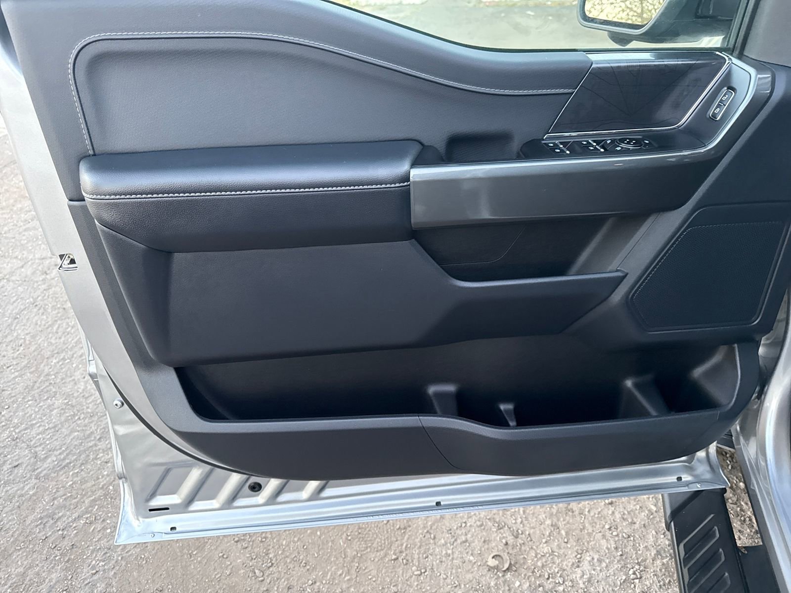 Certified 2023 Ford F150 XLT w/ Equipment Group 302A High image 10