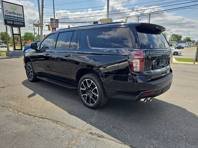 Certified 2023 Chevrolet Suburban RST w/ Sport Performance Package AWD/4WD image 6