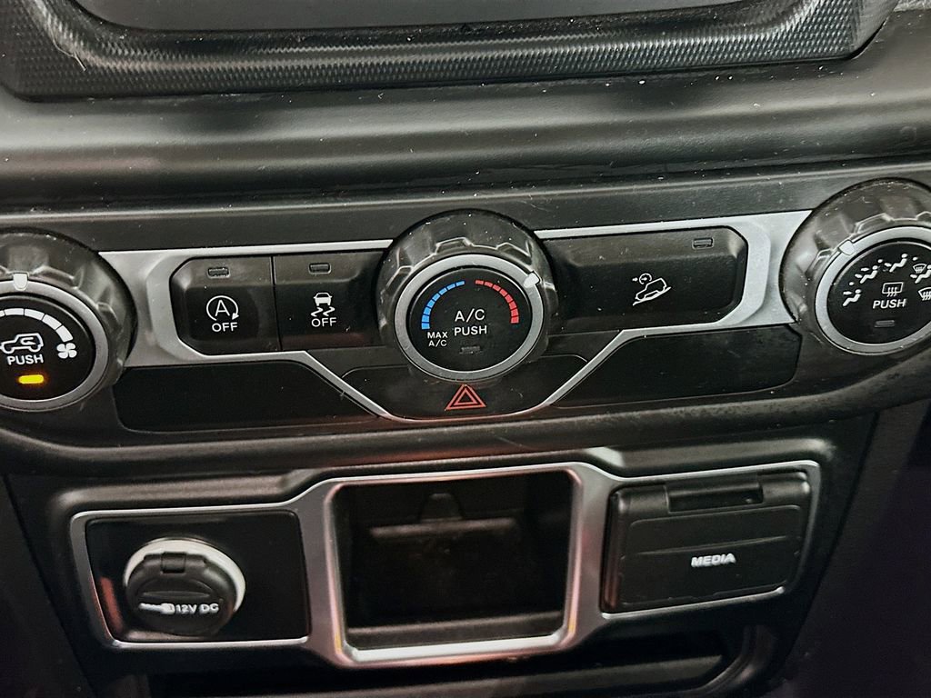 Used 2020 Jeep Wrangler Unlimited Sport image 16