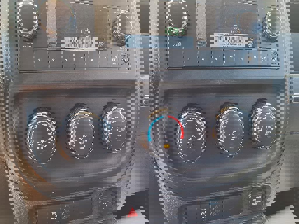 Used 2015 Jeep Patriot Sport image 20