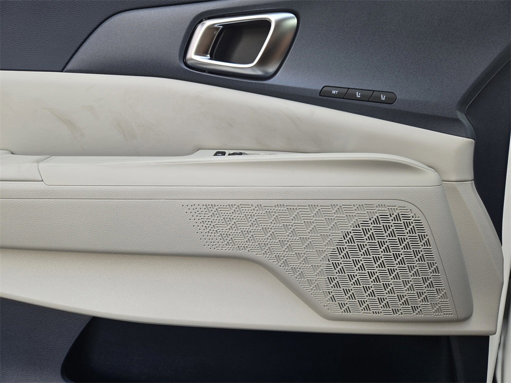 New 2026 Kia Carnival SX image 16