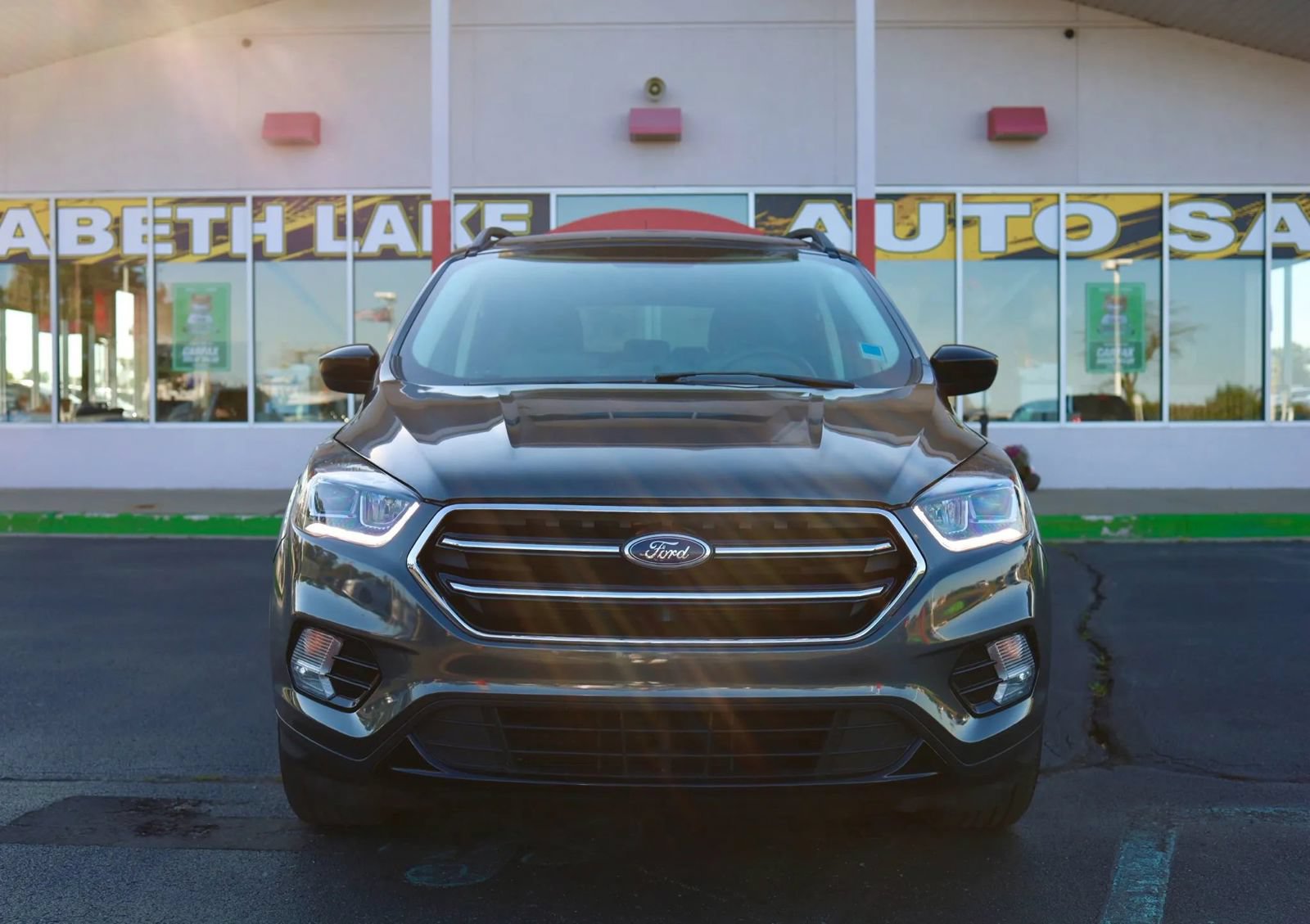 Used 2019 Ford Escape SE AWD/4WD image 2