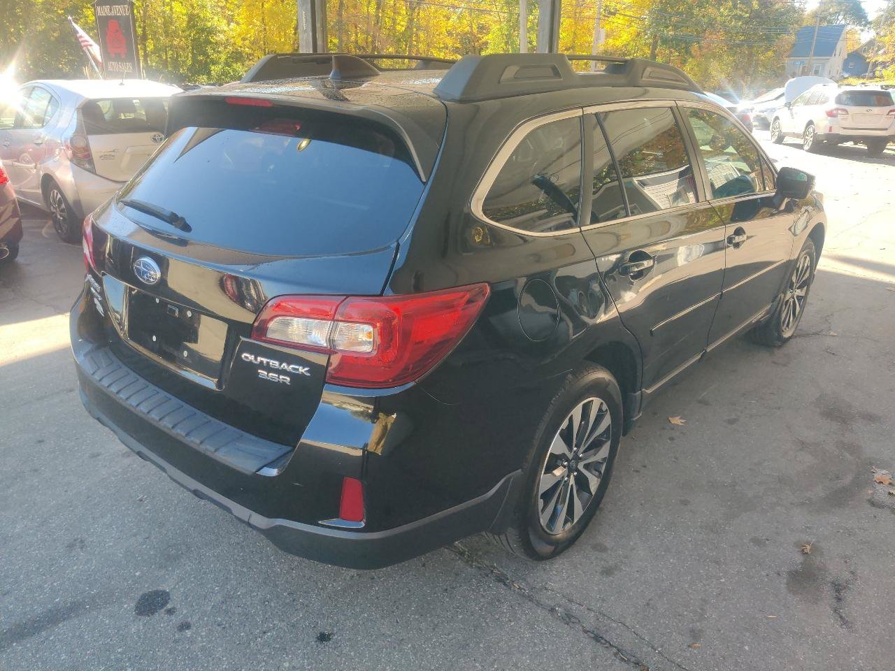 Used 2016 Subaru Outback 3.6R Limited AWD/4WD image 6