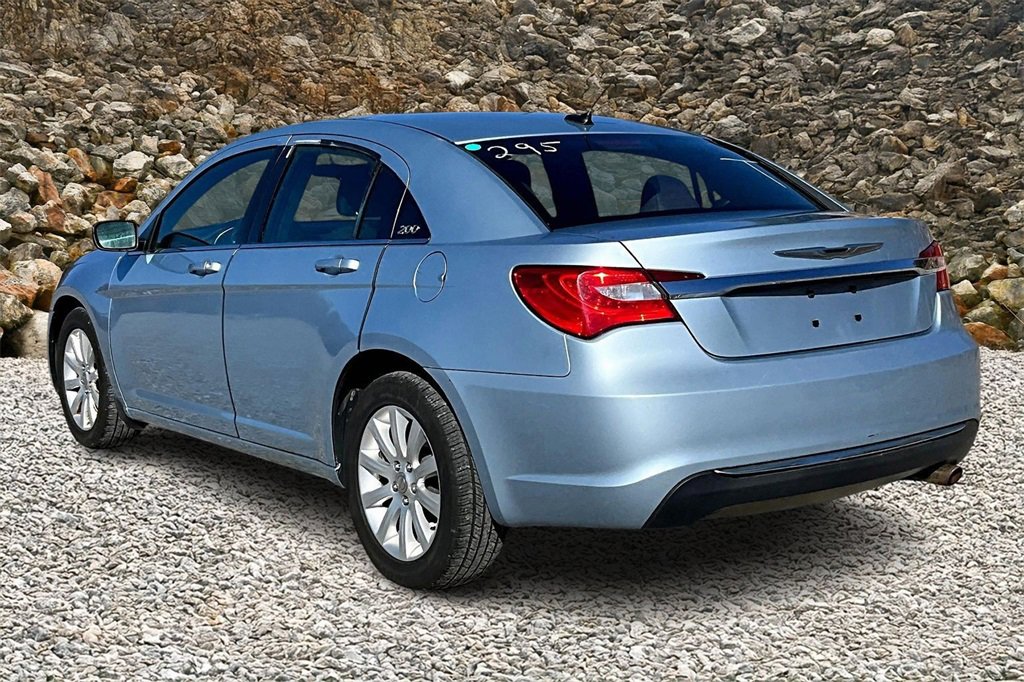 Used 2014 Chrysler 200 Touring image 9