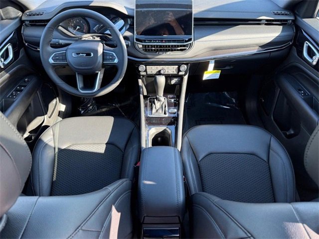 New 2025 Jeep Compass Latitude w/ Sun & Sound Group image 14