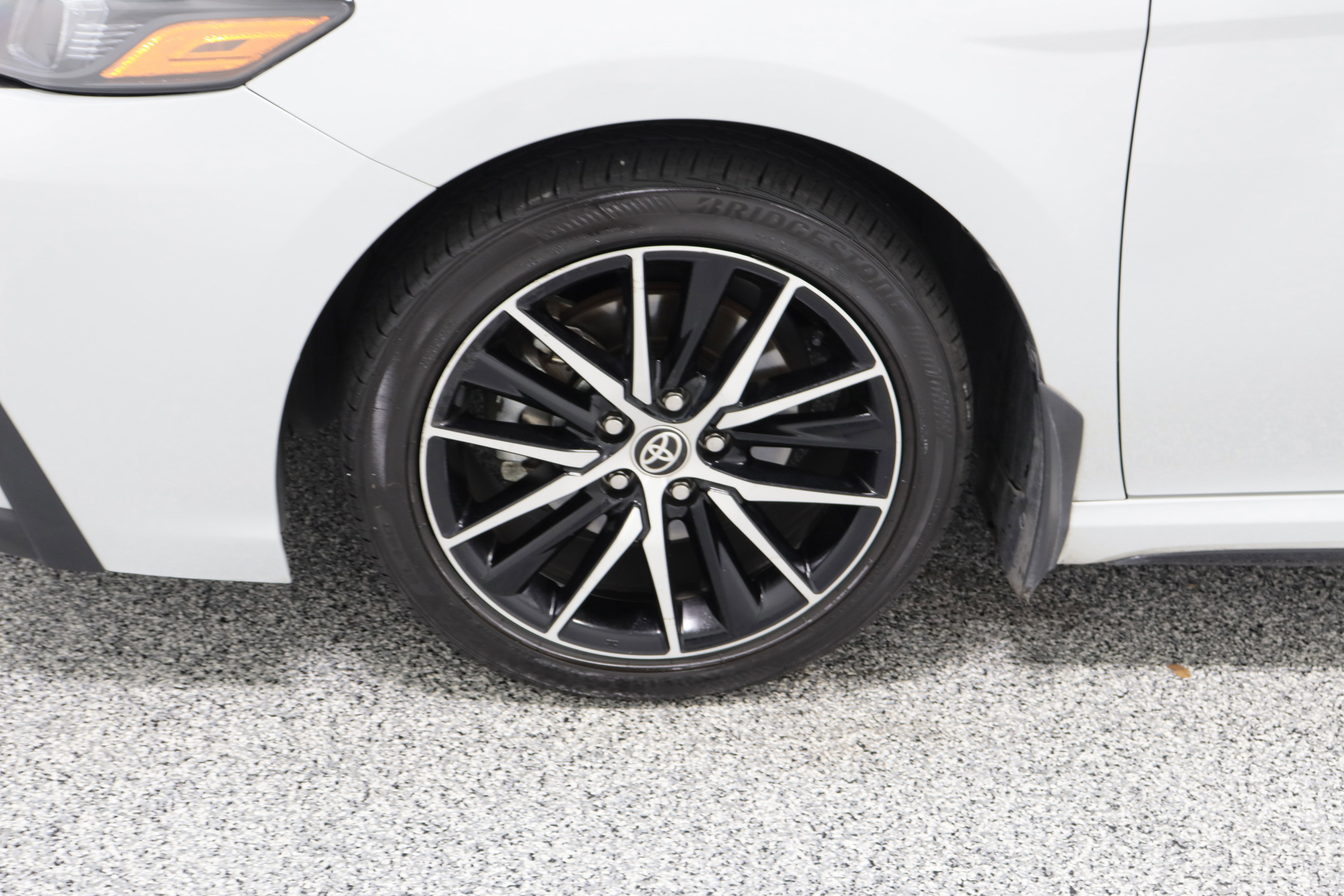 Used 2023 Toyota Camry SE image 11