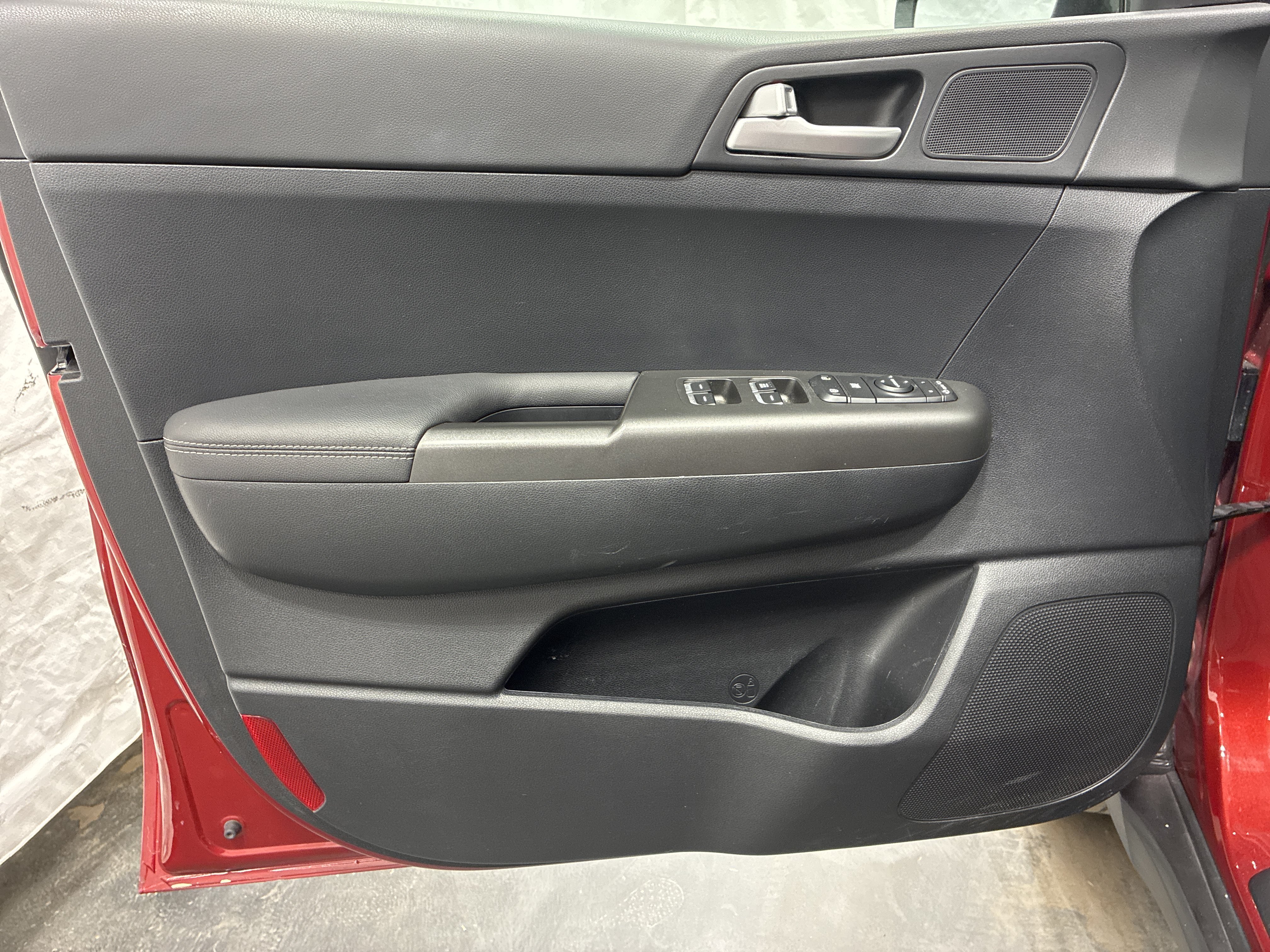 Certified 2022 Kia Sportage LX w/ LX AWD Value Edition Package image 16