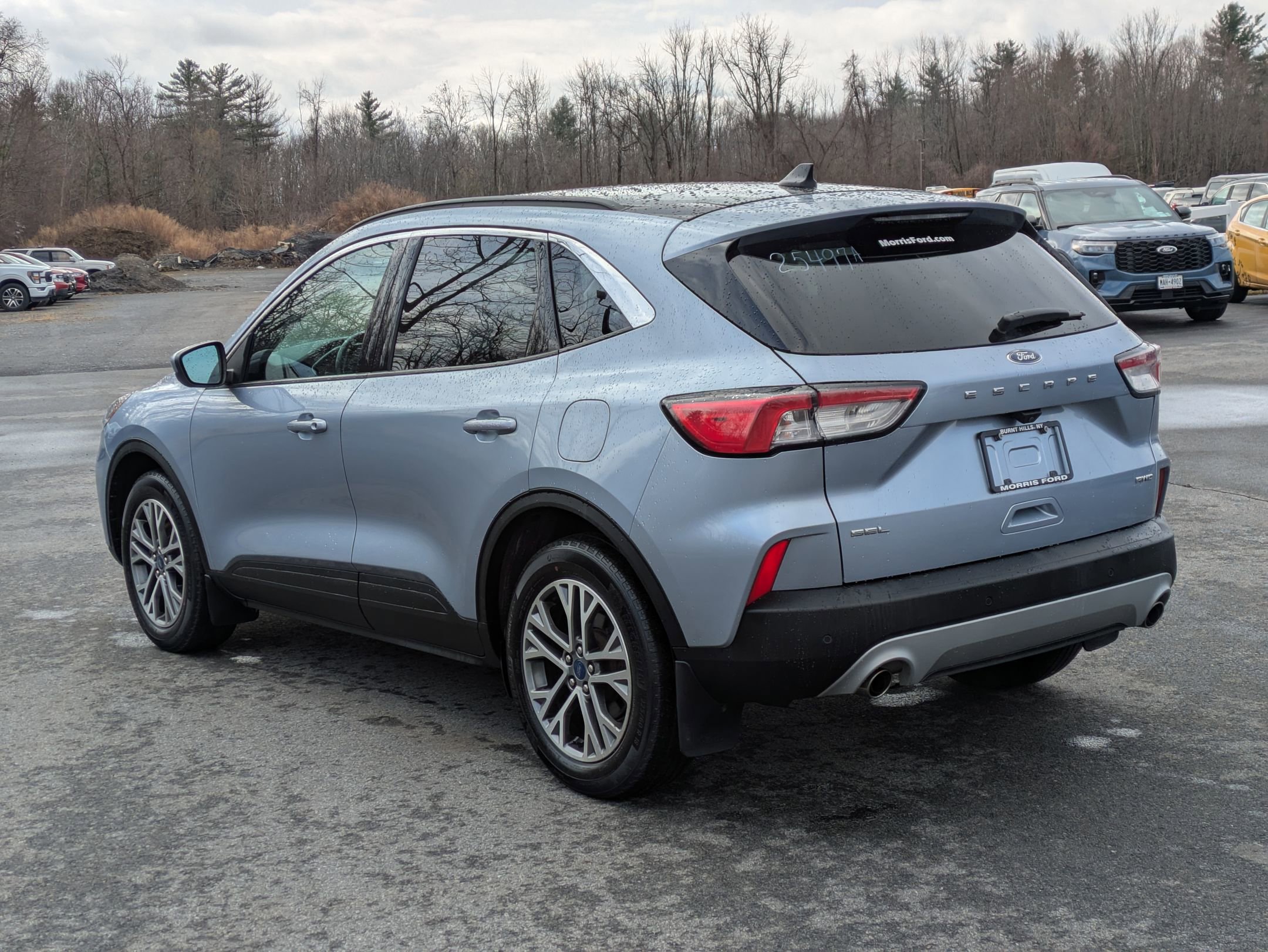Used 2022 Ford Escape SEL w/ Technology Package image 4