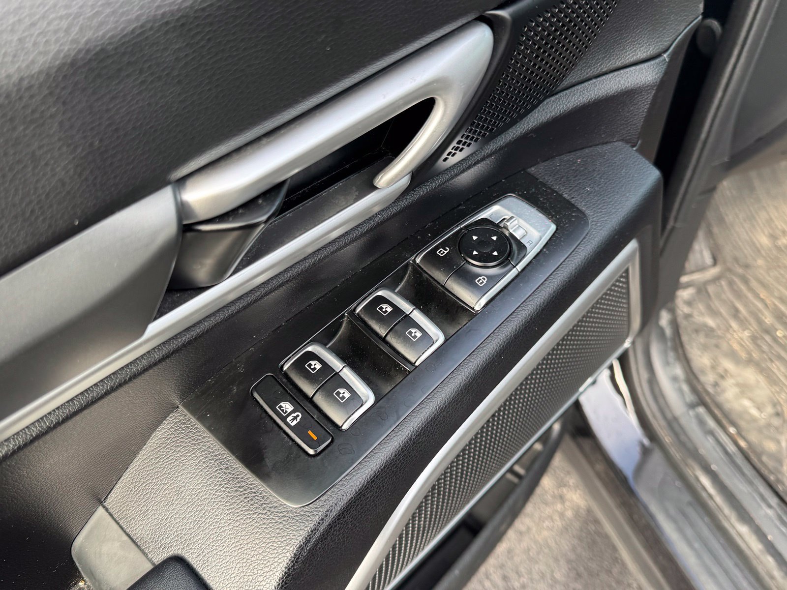 Used 2021 Kia Telluride S FWD image 12