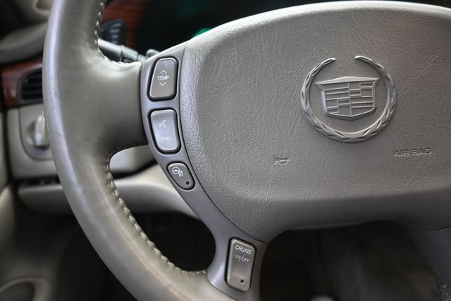 Used 2004 Cadillac De Ville w/ Equipment Group FWD image 26