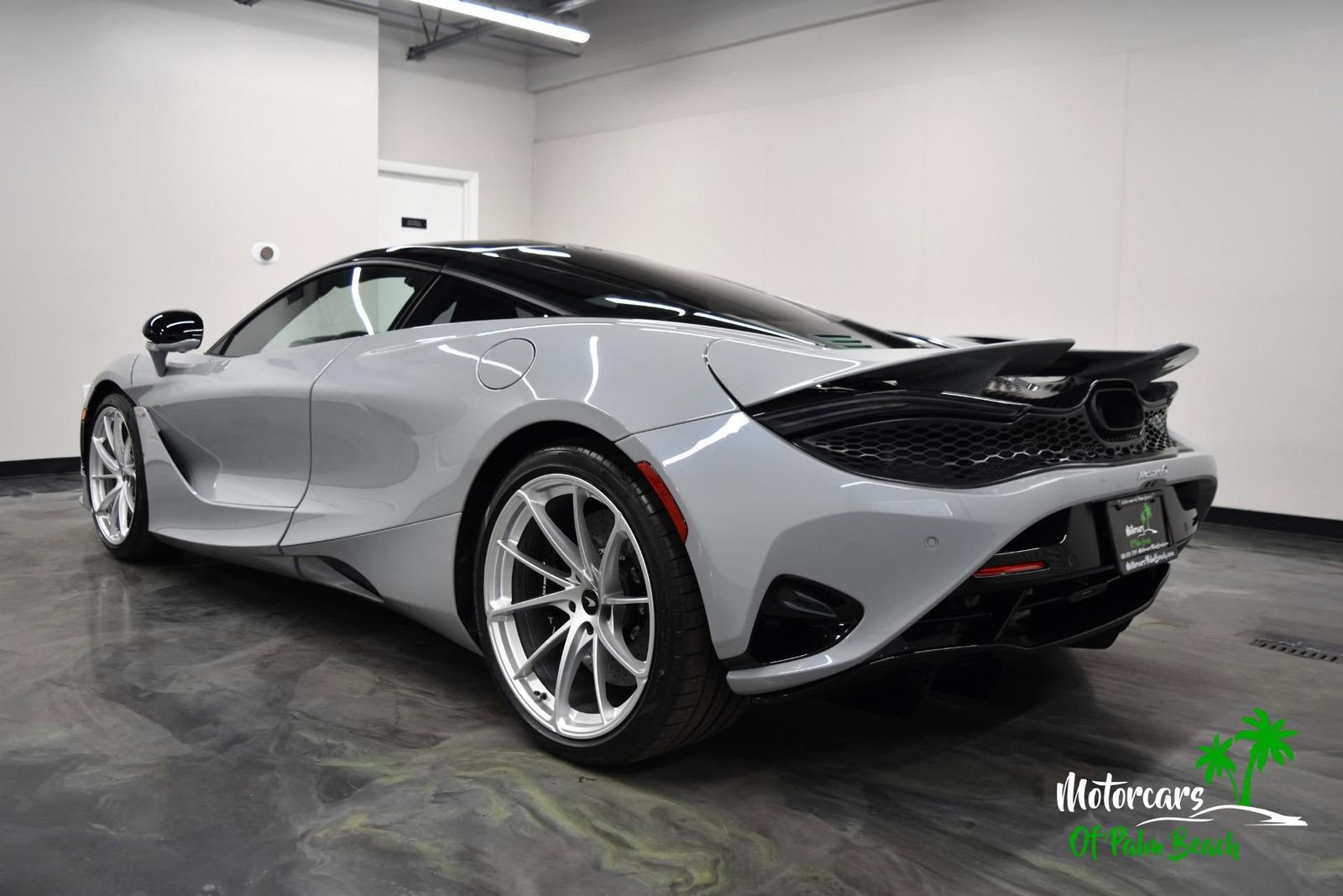 Used 2025 McLaren 750S image 10