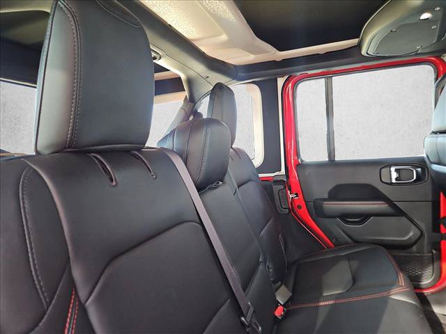 Used 2025 Jeep Wrangler Unlimited Rubicon AWD/4WD image 18