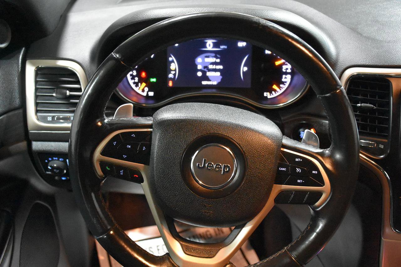 Used 2017 Jeep Grand Cherokee Laredo w/ Quick Order Package 23E AWD/4WD image 36