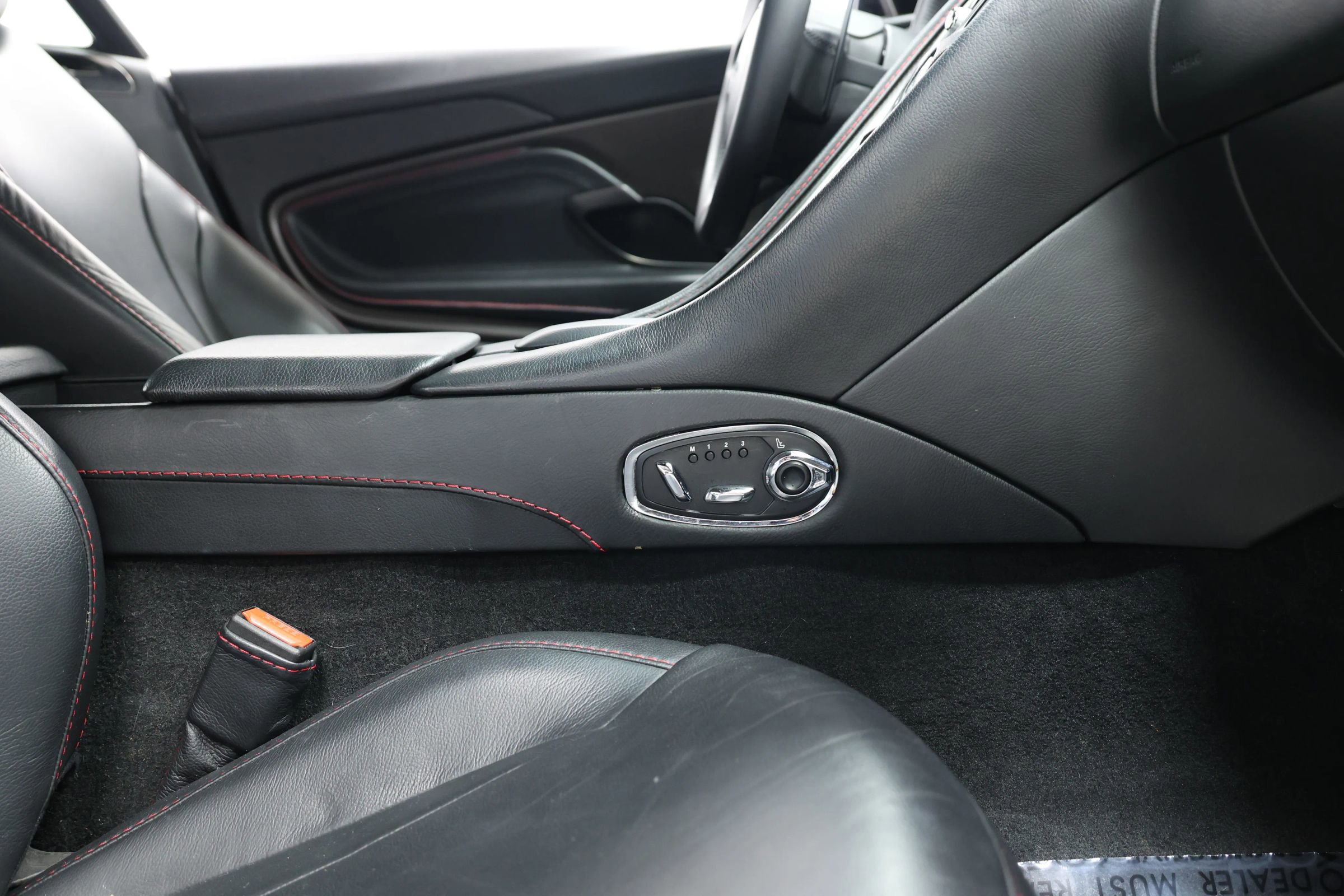 Used 2018 Aston Martin DB11 V12 image 70