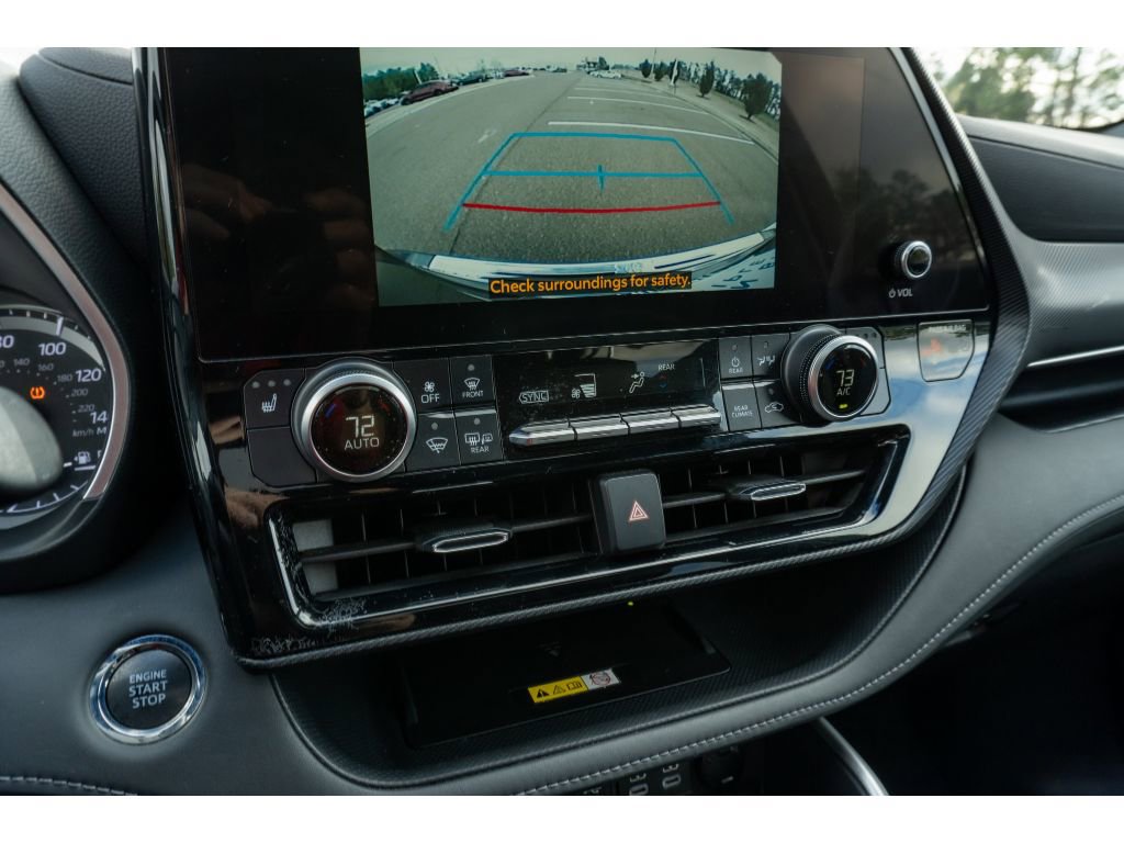 Used 2023 Toyota Highlander XSE image 27
