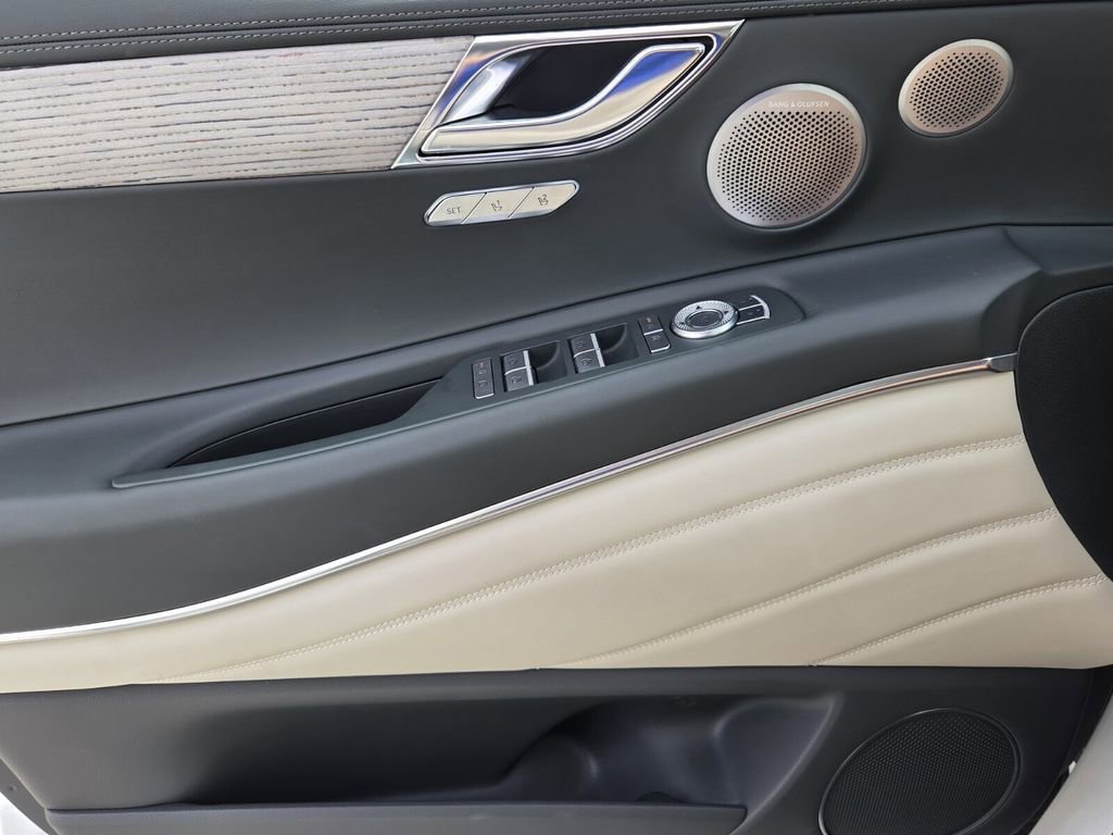 Used 2025 Genesis GV80 3.5T Prestige AWD/4WD image 29