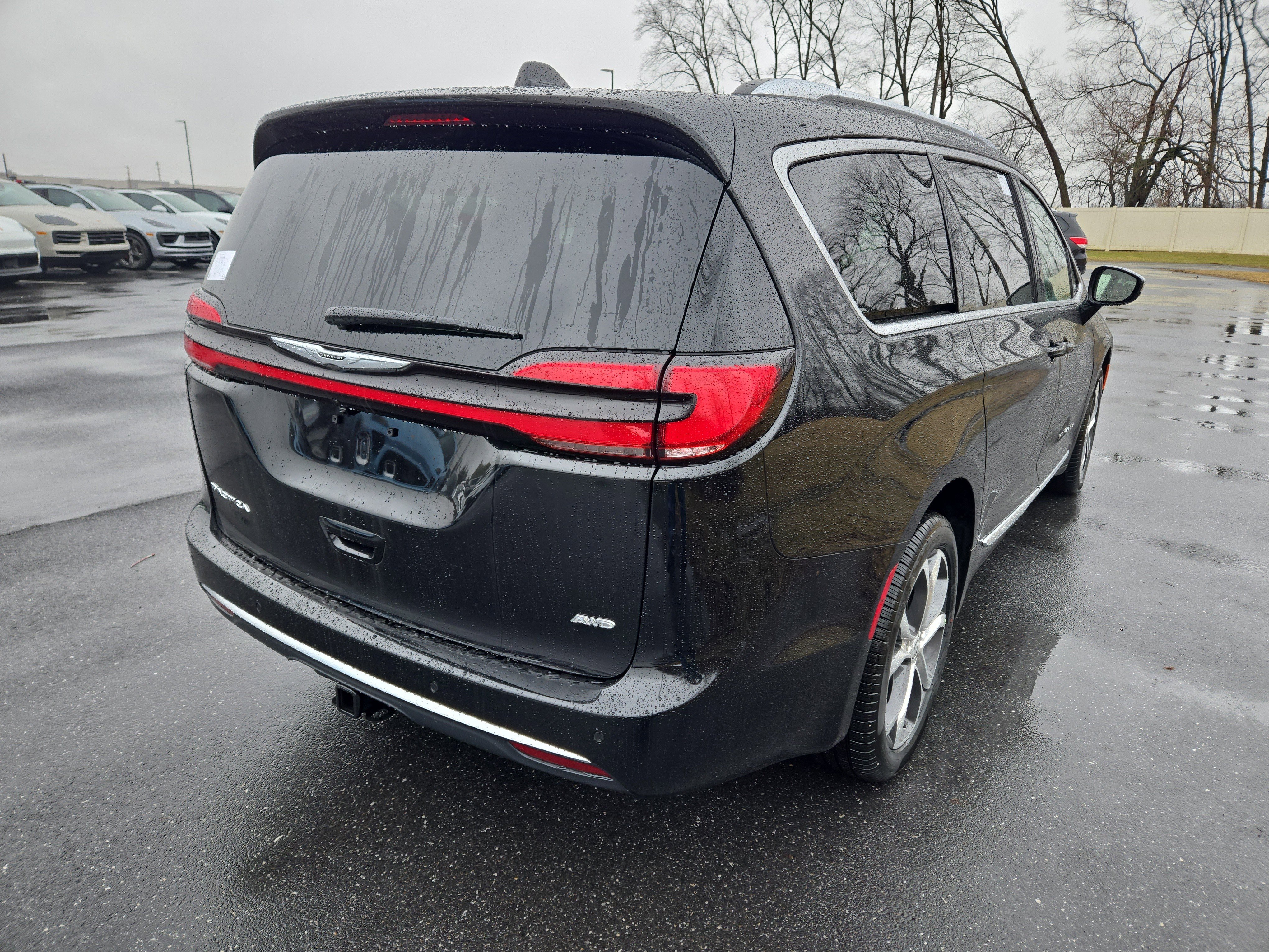 New 2026 Chrysler Pacifica Pinnacle AWD/4WD image 3