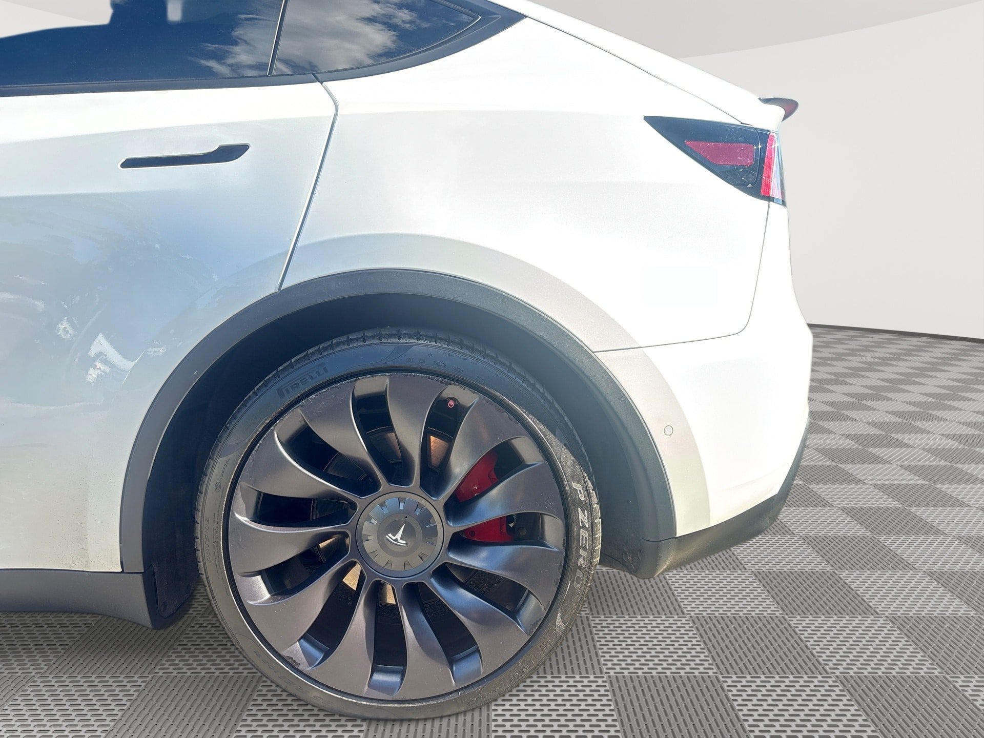 Used 2020 Tesla Model Y Performance AWD/4WD image 29