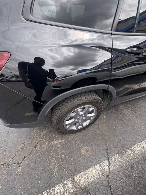 Used 2025 Honda Passport TrailSport image 2