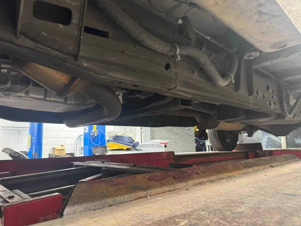 Used 2018 Chevrolet Express 2500 Extended w/ Driver Convenience Package image 28