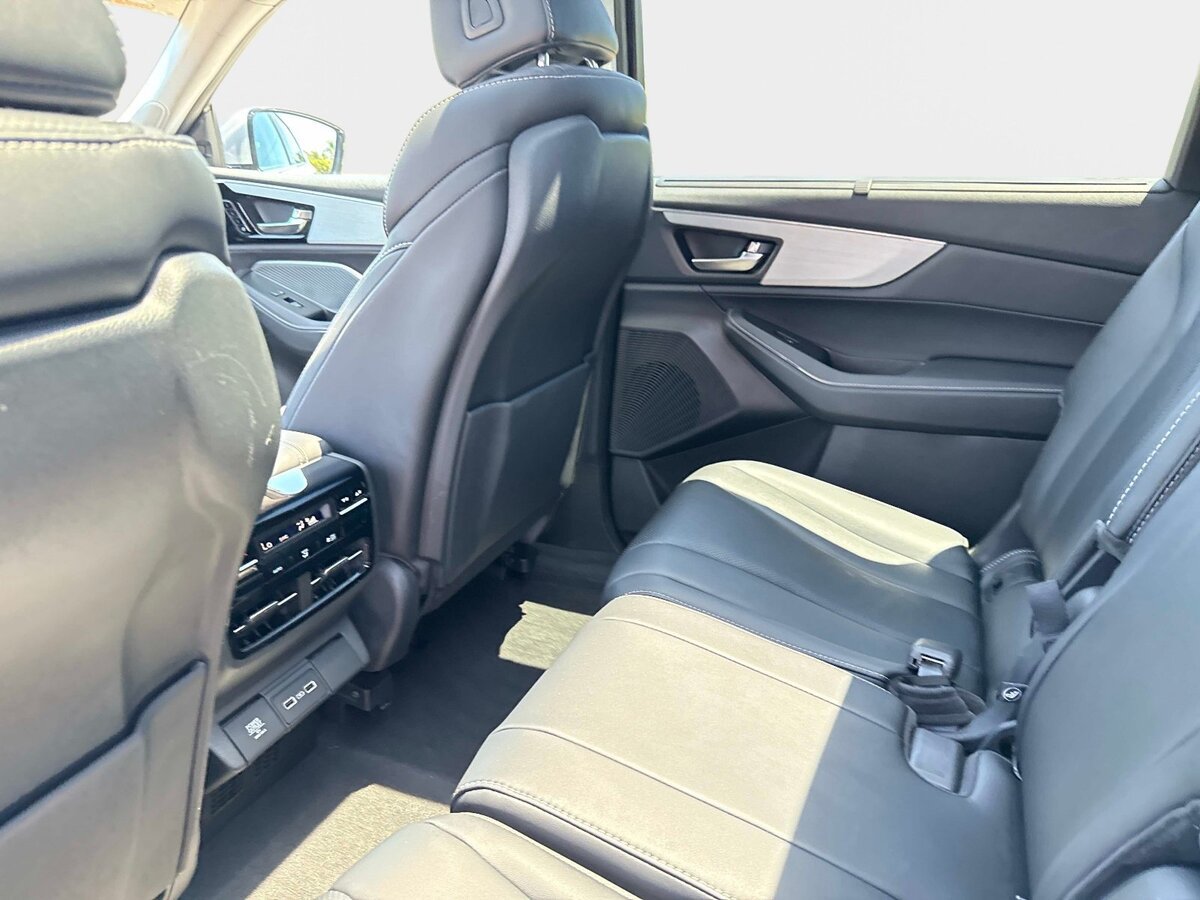 Used 2023 Acura MDX w/ Technology Package FWD image 14