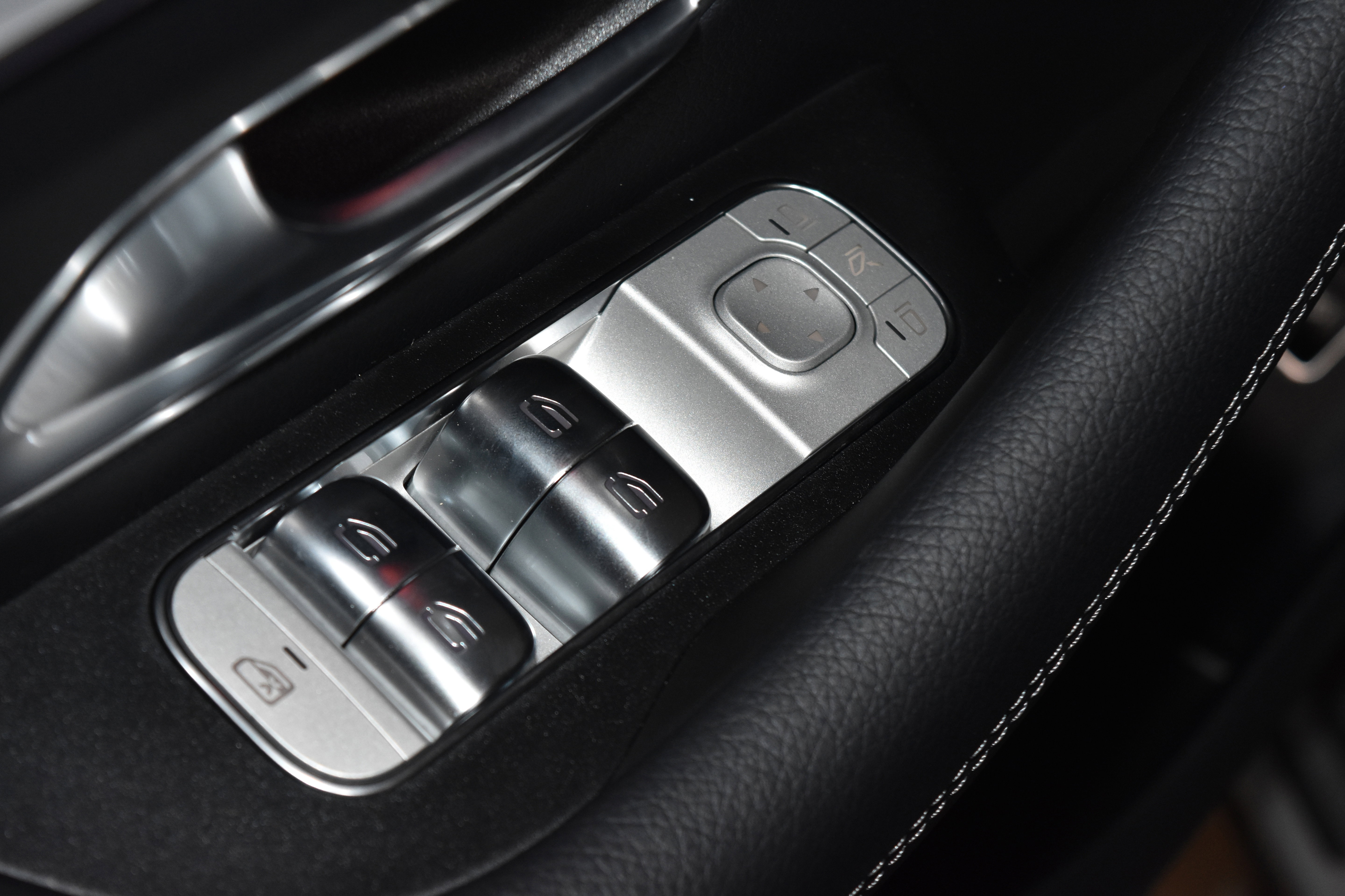 New 2026 Mercedes-Benz GLS 450 4MATIC image 5