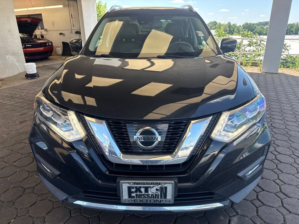 Used 2017 Nissan Rogue SL w/ SL Premium Package AWD/4WD image 2