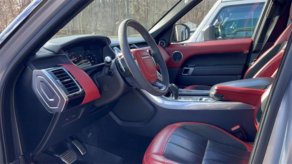 Used 2022 Land Rover Range Rover Sport HST image 13