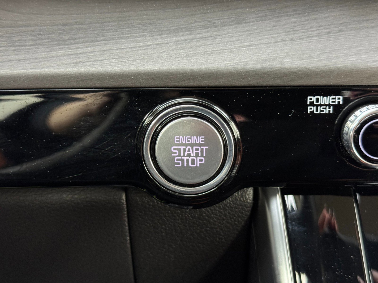 Used 2024 Kia Carnival SX FWD image 23