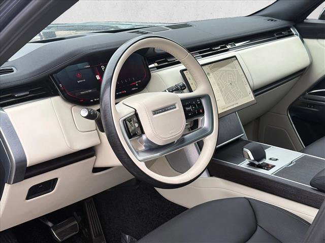 Used 2024 Land Rover Range Rover SE image 10