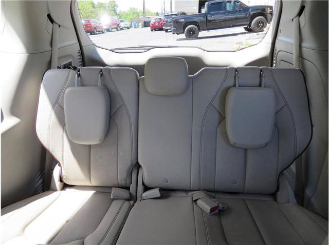Used 2019 Chrysler Pacifica Limited FWD image 25