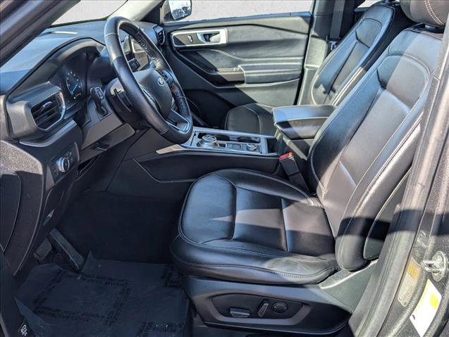 Used 2020 Ford Explorer XLT w/ Equipment Group 202A image 16