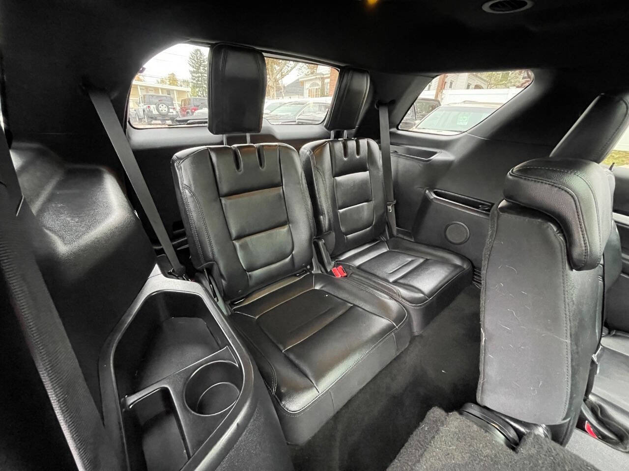 Used 2016 Ford Explorer XLT w/ Equipment Group 202A image 34