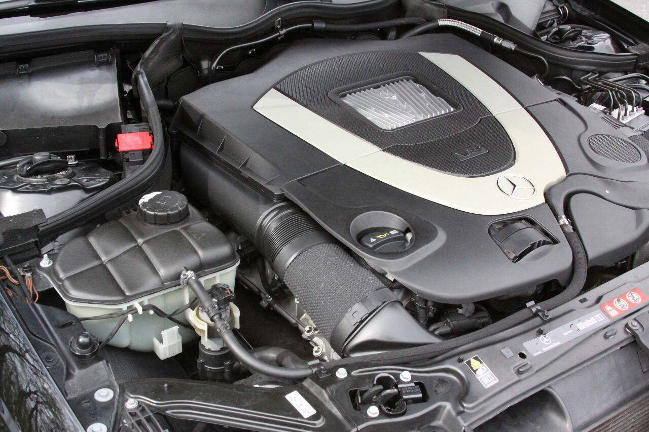Used 2008 Mercedes-Benz CLK 550 Cabriolet image 30