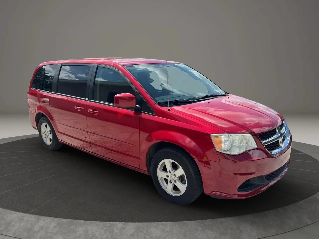 Used 2013 Dodge Grand Caravan SXT FWD image 7