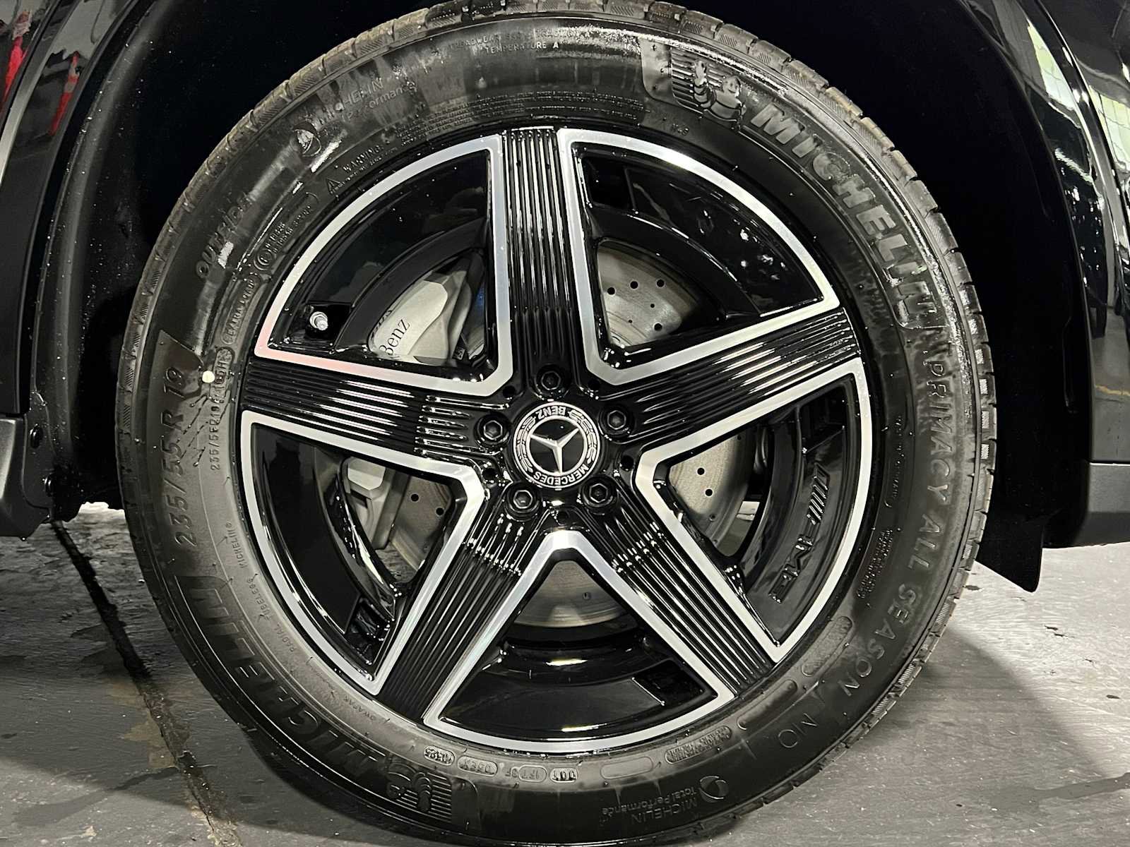 New 2025 Mercedes-Benz GLC 300 4MATIC image 9