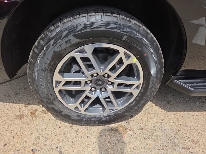 New 2026 Ford Expedition Active AWD/4WD image 9