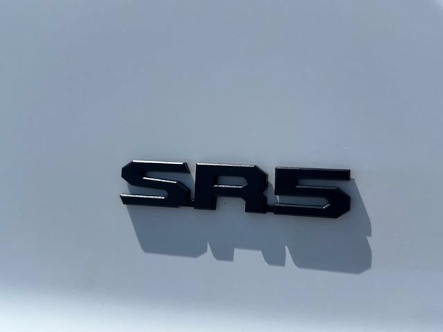 Used 2025 Toyota 4Runner SR5 AWD/4WD image 14