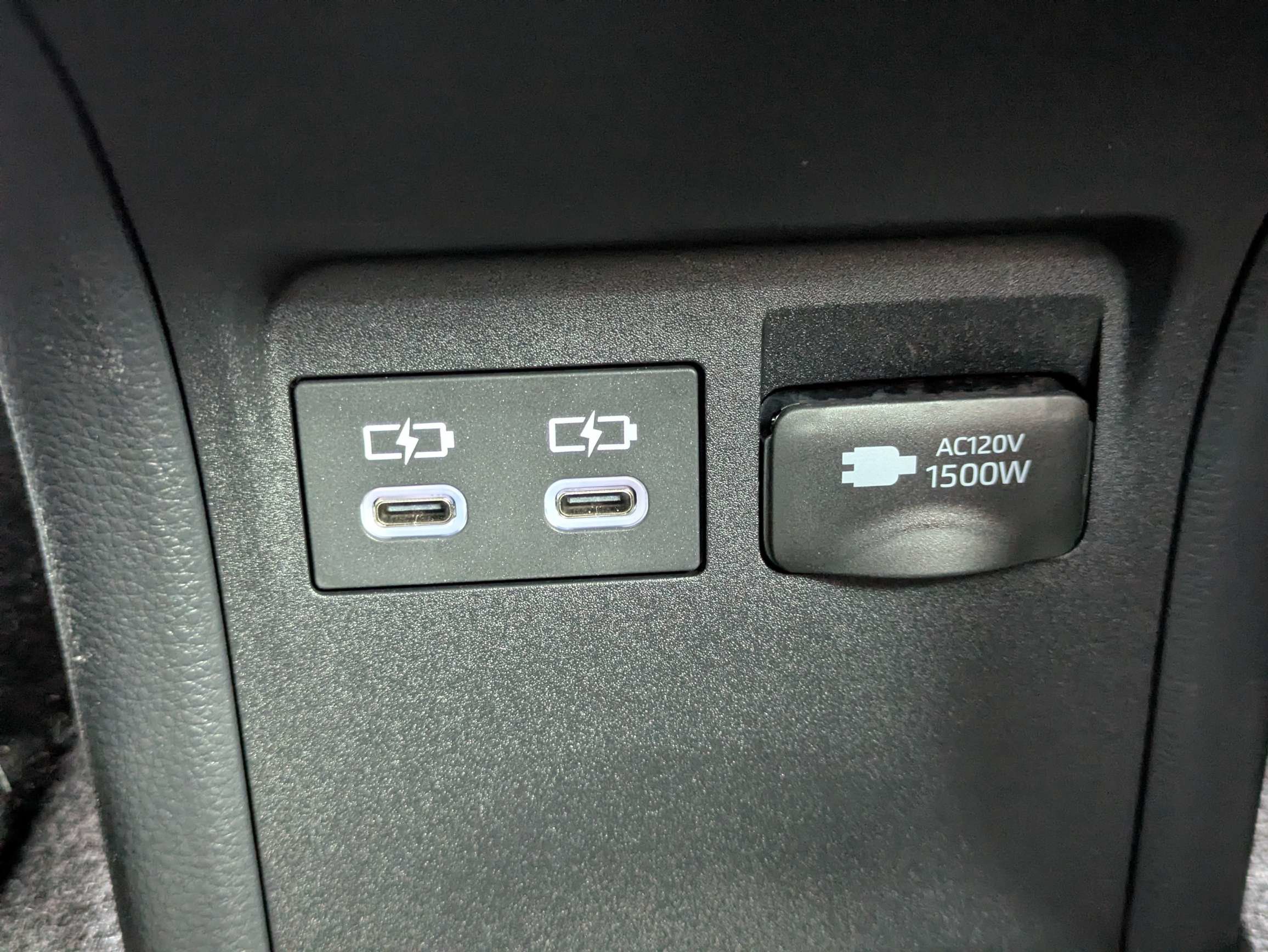 Used 2024 Toyota Prius Prime FWD image 20