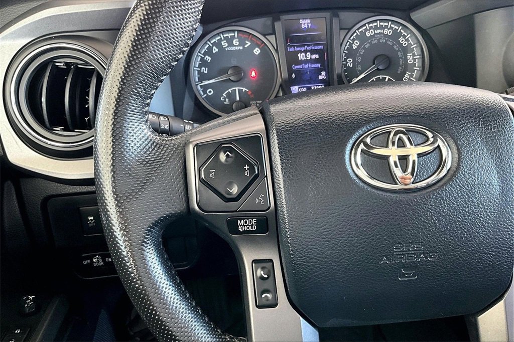Used 2020 Toyota Tacoma TRD Sport image 12