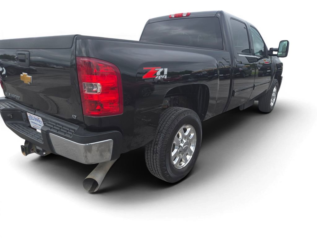 Used 2014 Chevrolet Silverado 2500 LT w/ Interior Plus Package AWD/4WD image 4