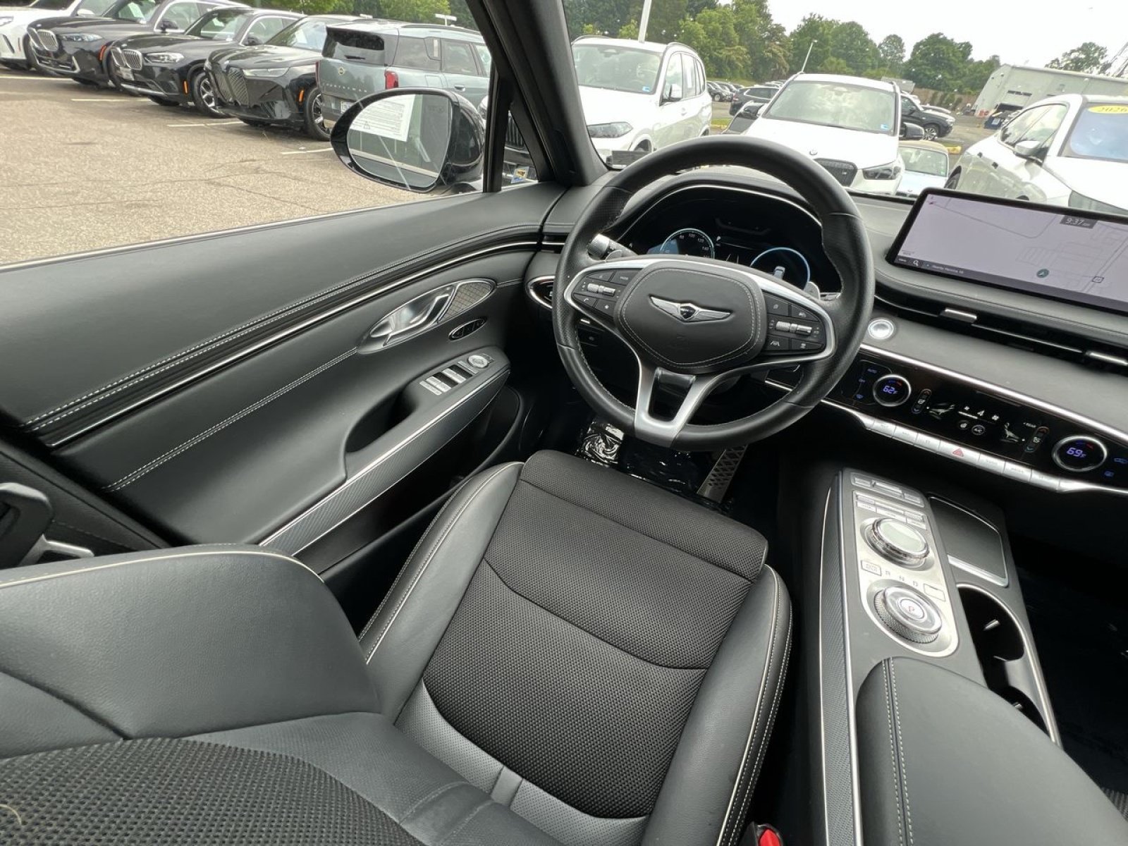 Used 2023 Genesis GV70 2.5T w/ Sport Prestige Package AWD/4WD image 4
