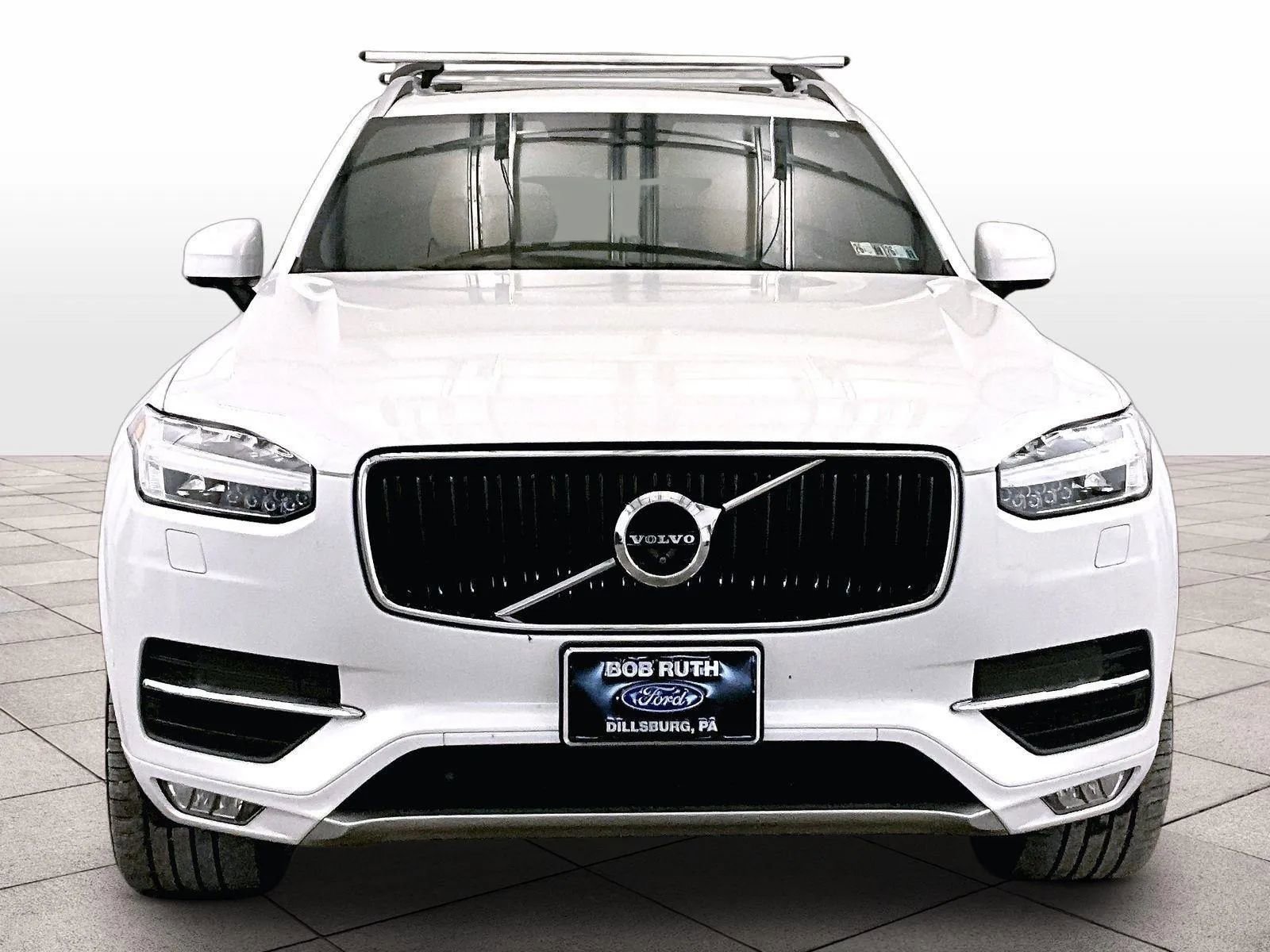 Used 2017 Volvo XC90 T6 Momentum w/ Vision Package AWD/4WD image 3