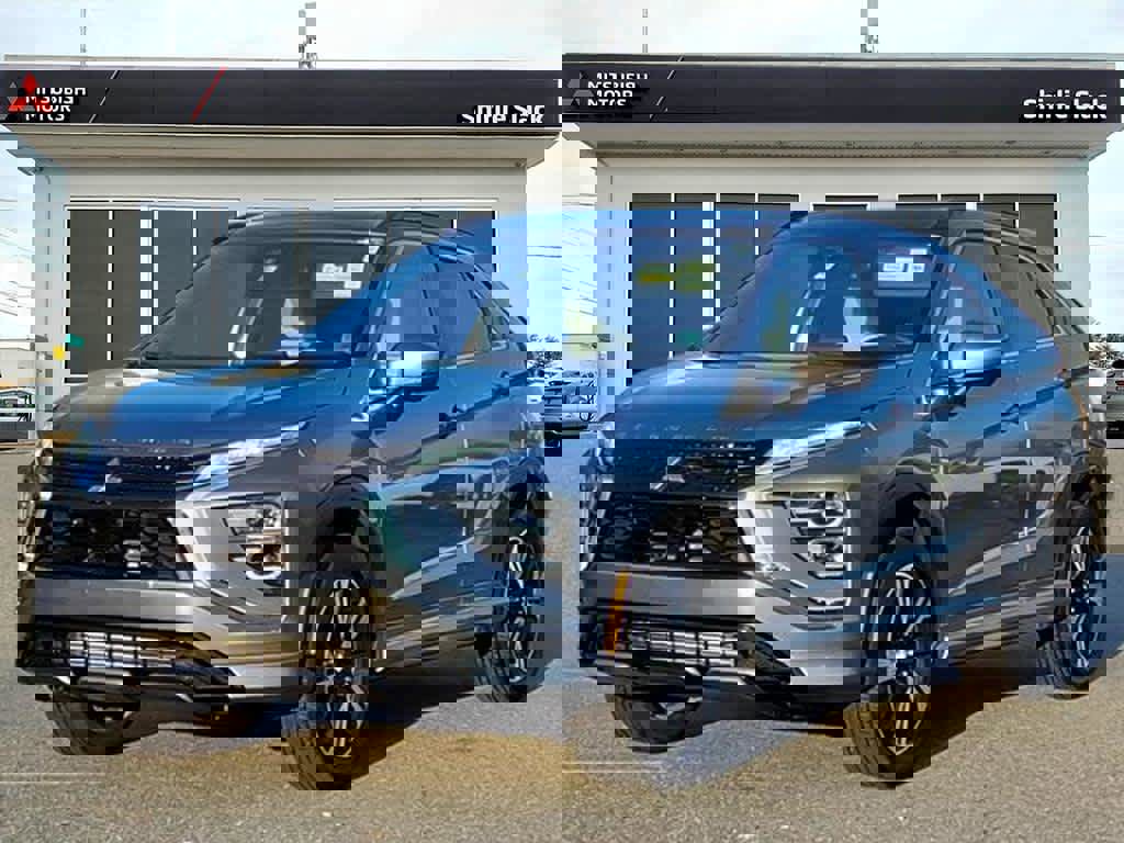 Used 2024 Mitsubishi Eclipse Cross SEL image 1