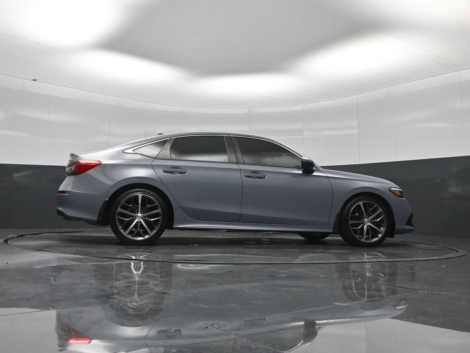 Used 2022 Honda Civic Touring image 31