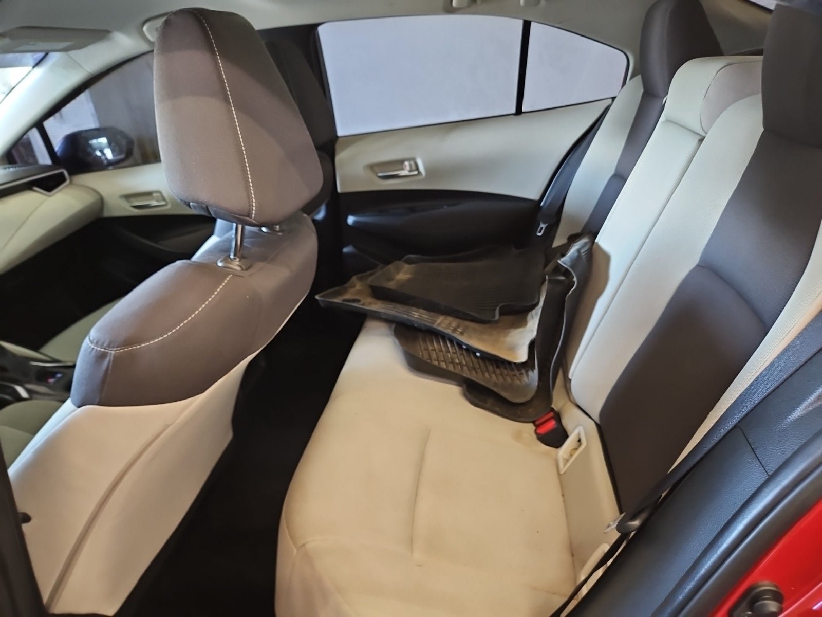 Used 2021 Toyota Corolla LE FWD image 13