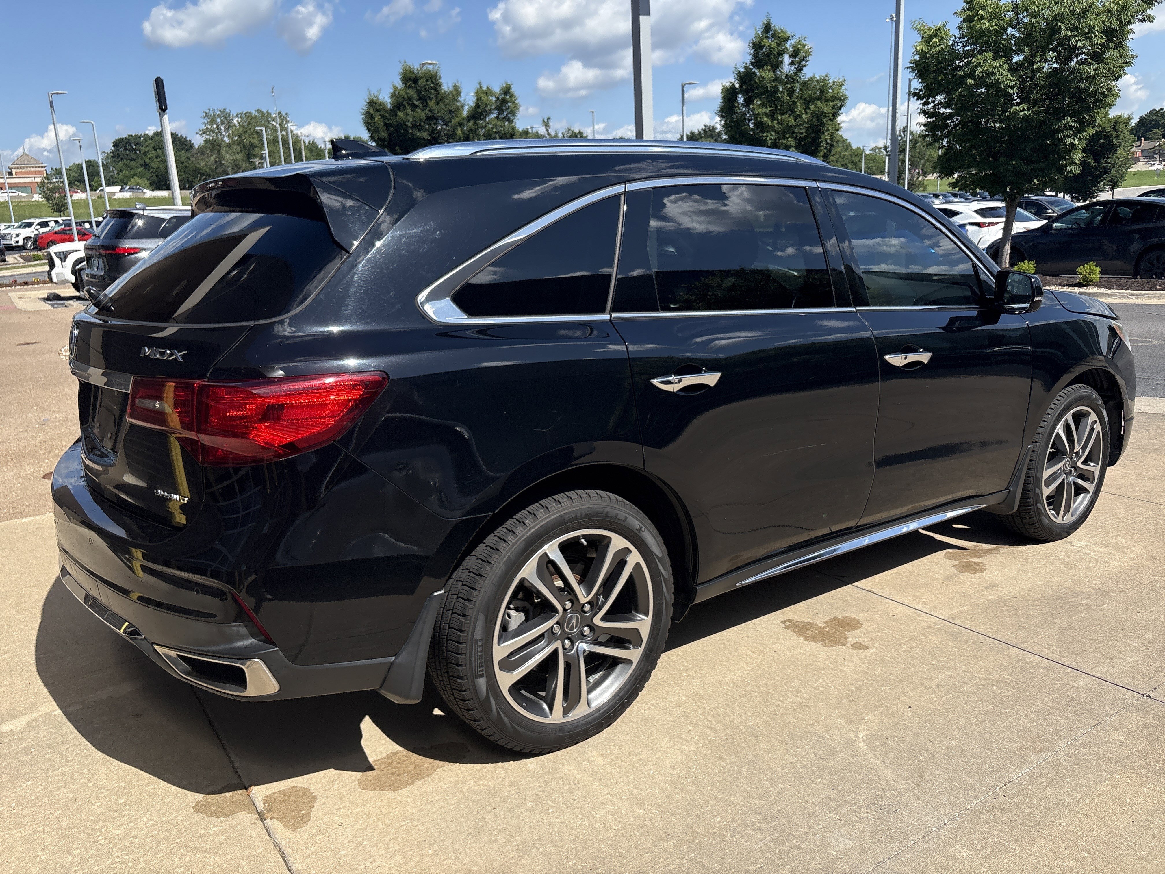 Used 2017 Acura MDX SH-AWD w/ Advance Package image 34