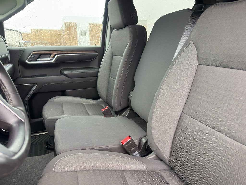 Used 2025 Chevrolet Silverado 1500 LT image 19