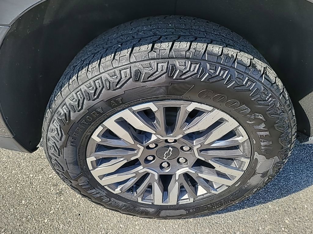 Used 2025 Chevrolet Tahoe Z71 image 7